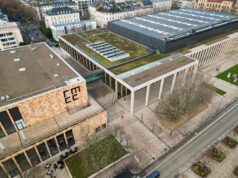 RMCC und Kurhaus Wiesbaden erneut Green Globe-zertifiziert Photovoltaik-Anlage auf dem Dach des RMCC (Foto: Marcel Waldmann/WICM)