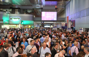 Messe Frankfurt bringt Light + Building-Format in die USA Besucher bei der LightFair (Foto: Messe Frankfurt Inc.)
