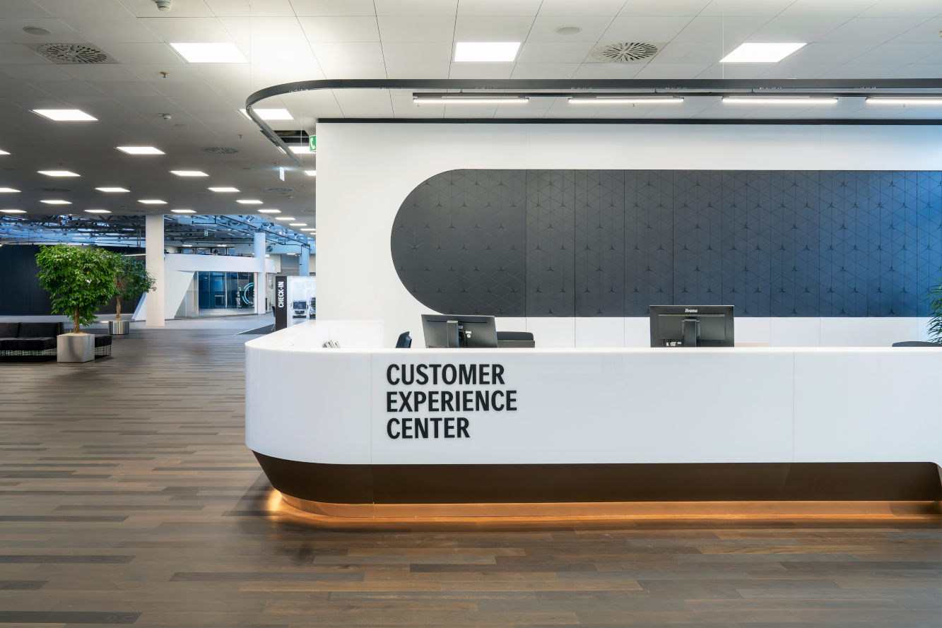 Das neue Customer Experience Center (Fotos: Mercedes-Benz Trucks) Das neue Customer Experience Center (Fotos: Mercedes-Benz Trucks)