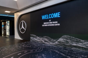 Das neue Customer Experience Center (Fotos: Mercedes-Benz Trucks)