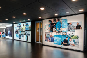 Das neue Customer Experience Center (Fotos: Mercedes-Benz Trucks)
