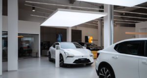 Neue Polestar Urban Spaces in München und Karlsruhe Neuer Polestar Urban Space in München (Fotos: Polestar)