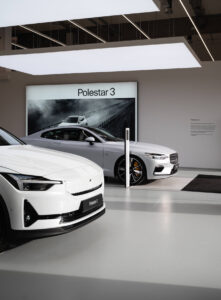 Neue Polestar Urban Spaces in München und Karlsruhe