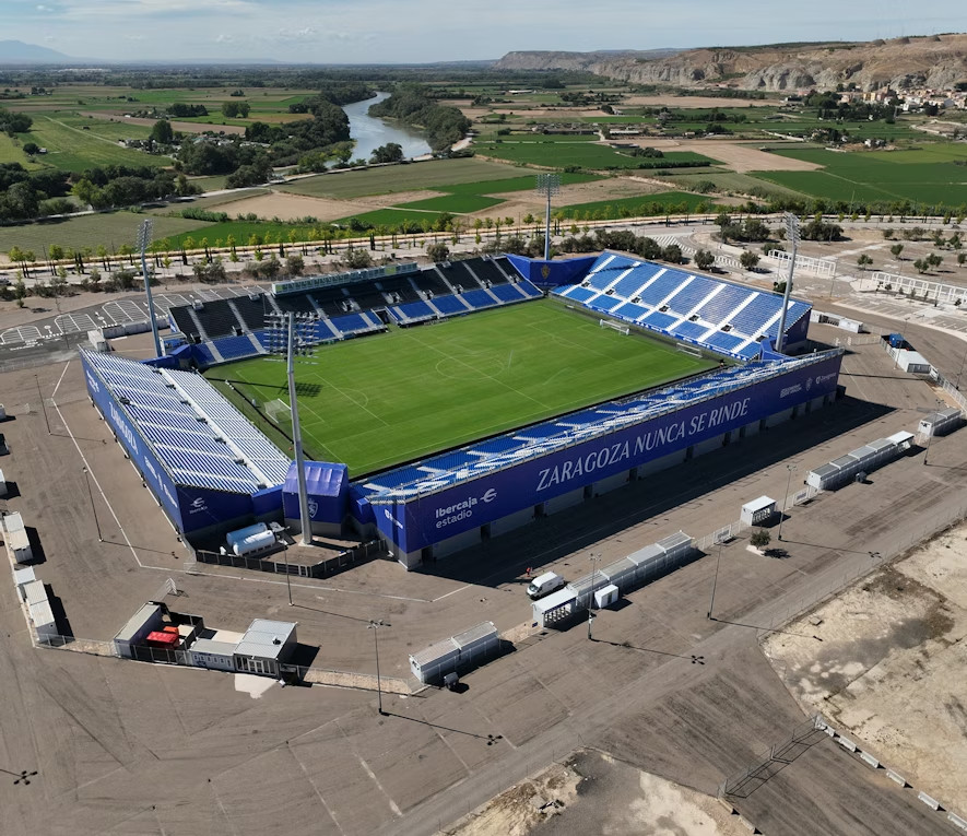 Temporäre Arena von Real Zaragoza (Foto: Nüssli) Temporäre Arena von Real Zaragoza (Foto: Nüssli)
