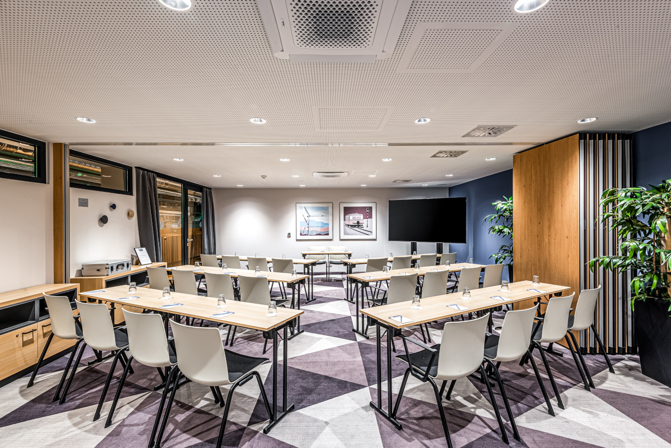 HSBB:mott stattet neues Holiday Inn Express Hamburg Süd aus (Fotos: Michael Schultes/Mott Mobile Systeme) HSBB:mott stattet neues Holiday Inn Express Hamburg Süd aus (Fotos: Michael Schultes/Mott Mobile Systeme)