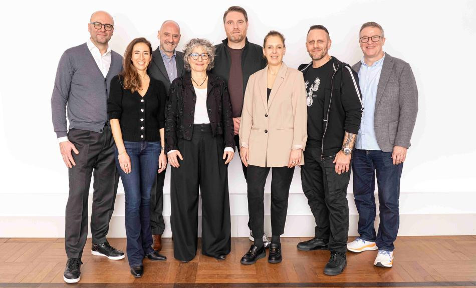 BDKV-Vorstand und Geschäftsführer Christian Gerlach, Verena Krämer, Johannes Everke, Sonia Simmenauer, Stephan Thanscheidt, Michaela Russ, Daniel Domdey und Christian Doll (von links, Foto: Markus Nass) BDKV-Vorstand und Geschäftsführer Christian Gerlach, Verena Krämer, Johannes Everke, Sonia Simmenauer, Stephan Thanscheidt, Michaela Russ, Daniel Domdey und Christian Doll (von links, Foto: Markus Nass)
