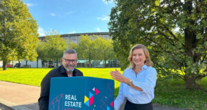 Neue Projektleitung für die Real Estate Arena Hartwig von Saß und Inga Frauendorf (Foto: Deutsche Messe)