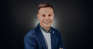 Bastian Fiedler verlängert bis 2031 als m:con-CEO Bastian Fiedler (Foto: m:con/Moritz Schleiffelder)