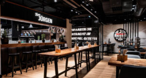 Supreme: Neue Stadion-Eventflächen in Frankfurt und Bremen Zum Jürgen (Foto: Supreme/Jan Tillmanns)