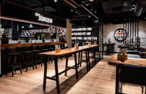 Supreme: Neue Stadion-Eventflächen in Frankfurt und Bremen Zum Jürgen (Foto: Supreme/Jan Tillmanns)