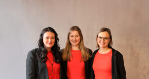 Generationswechsel bei der Agentur Hettenbach Olla Lorusso, Mara Lienerth und Jasmin Braunauer (von links, Foto: Hettenbach)