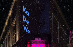 Kolonne Null bespielt KaDeWe Schaufenster mit KI-Kampagne Kolonne Null-Kampagne im KaDeWe Schaufenster (Fotos: Kolonne Null)