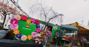 Lego mit Valentinstags-Store auf dem Viktualienmarkt München Lego Pop-up Store in München (Fotos: Lego)