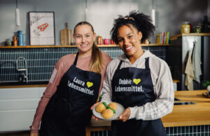 Edeka-Verbund begleitet Team Deutschland bei Olympia 2026 Bobfahrerinnen Laura Nolte und Deborah Levi (von links, Foto: Edeka)