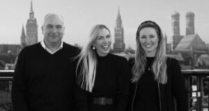 follow red eröffnet Büro im Münchener Zentrum