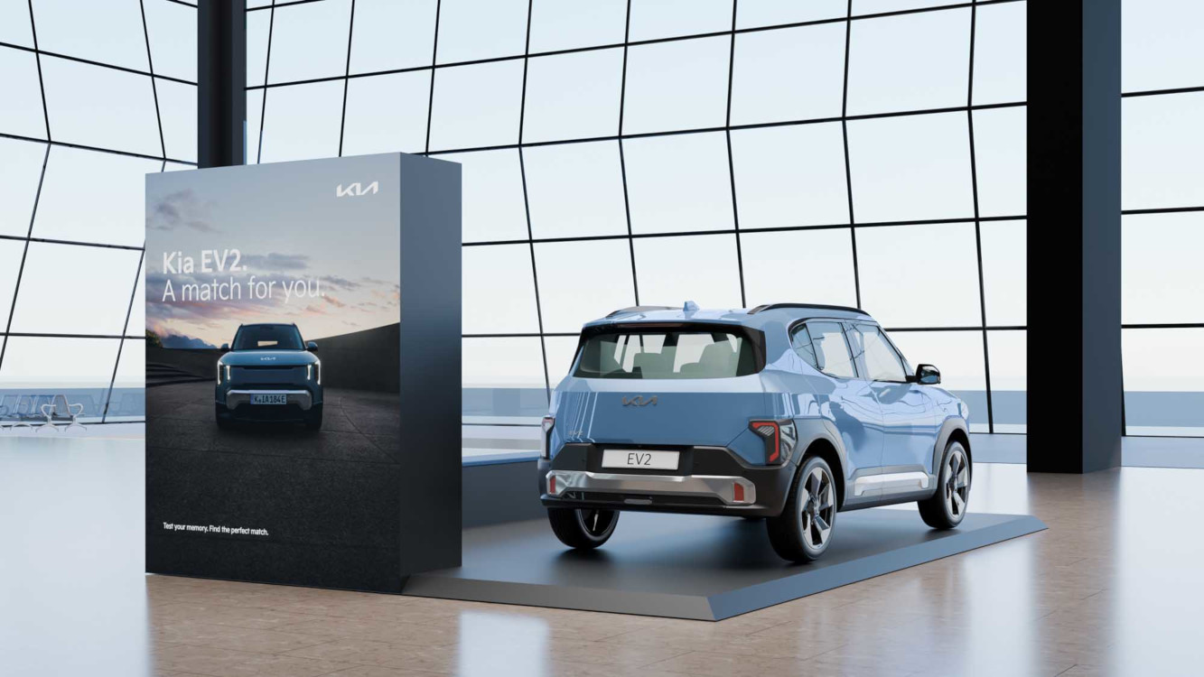 Der EV2 im neuen Terminal 3 im Frankfurter Flughafen (Foto: Kia) Der EV2 im neuen Terminal 3 im Frankfurter Flughafen (Foto: Kia)