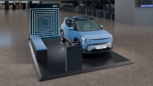 Der EV2 im neuen Terminal 3 im Frankfurter Flughafen (Foto: Kia)