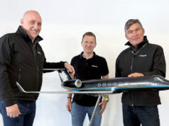 ProAir Group holt Touristikexperten Dieter Pammer Die Geschäftsführer Thomas Godau und Kim Witschas mit Dieter Pammer (von links, Foto: ProAir Group)