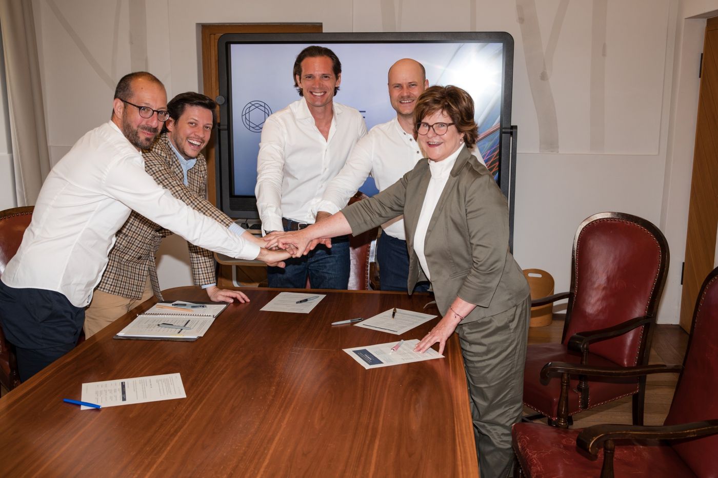 Gemeinsamer Auftakt für das Joint Venture OneMICE_Cre dit MICE Portal