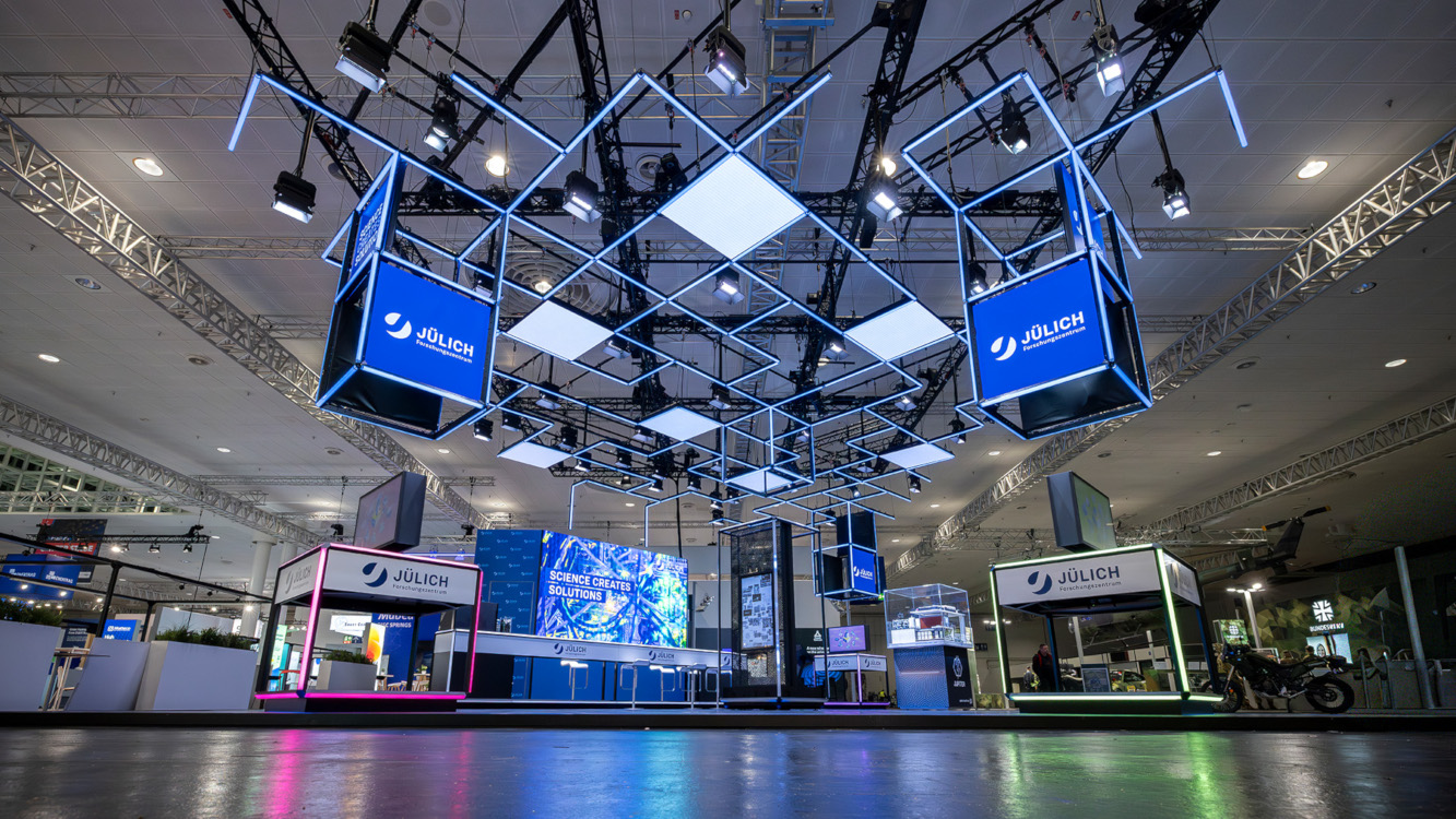 Forschungszentrum Jülich auf der Hannover Messe 2026 (Fotos: Forschungszentrum Jülich/Sascha Kreklau) Forschungszentrum Jülich auf der Hannover Messe 2026 (Fotos: Forschungszentrum Jülich/Sascha Kreklau)