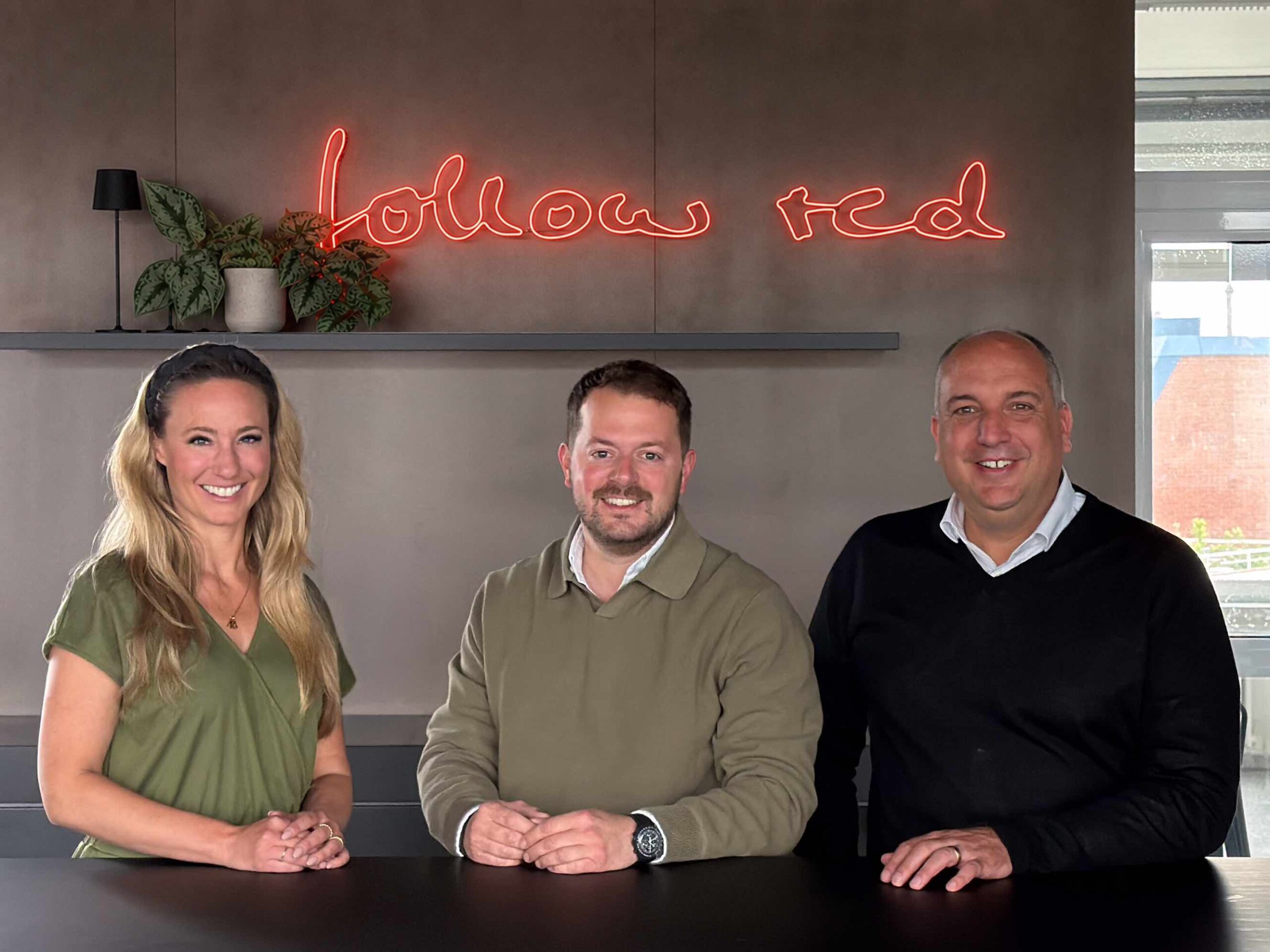 follow red Management