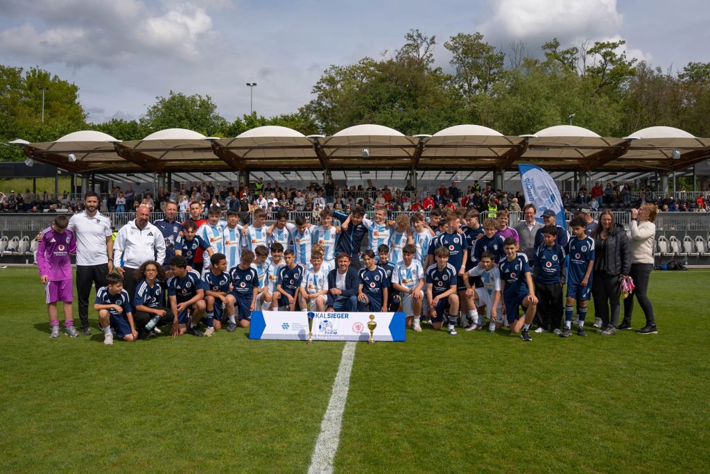 Hyundai und Innocean verwandeln Jugend-Pokalfinale in Fußball-Event (Fotos: Hyundai) Hyundai und Innocean verwandeln Jugend-Pokalfinale in Fußball-Event (Fotos: Hyundai)