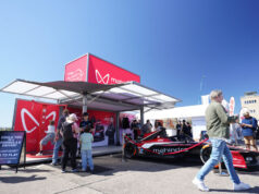 Live Team und modulbox setzen Mahindra Racing-Auftritt um Mahindra Racing-Auftritt beim Formula E E-Prix in Berlin (Fotos: modulbox mo systeme)