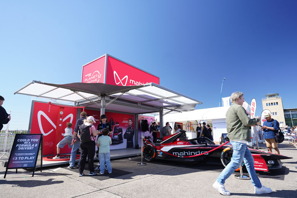 Mahindra Racing-Auftritt beim Formula E E-Prix in Berlin (Fotos: modulbox mo systeme) Mahindra Racing-Auftritt beim Formula E E-Prix in Berlin (Fotos: modulbox mo systeme)