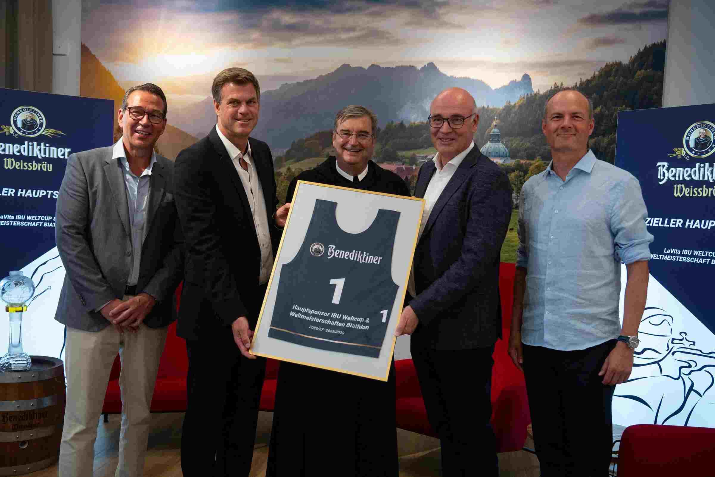 Benediktiner Weissbräu steigt ins Biathlon-Sponsoring ein (Foto: Foto: 80 White / Infront Germany) Benediktiner Weissbräu steigt ins Biathlon-Sponsoring ein (Foto: Foto: 80 White / Infront Germany)