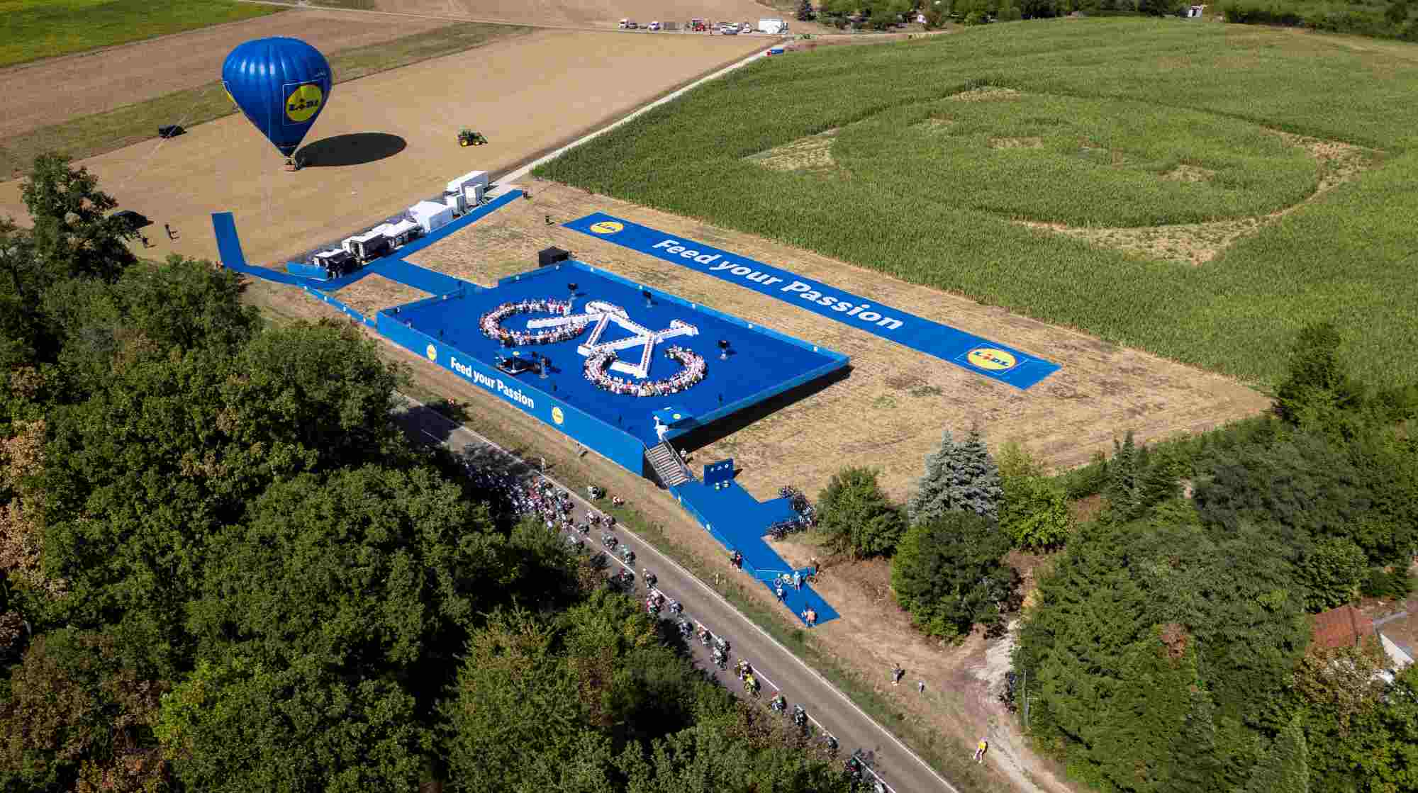Lidl Fan-Tafel bei der Deutschland Tour (Foto: Lidl) Lidl Fan-Tafel bei der Deutschland Tour (Foto: Lidl)