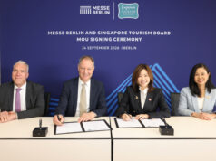 Messe Berlin stärkt ihr Auslandsgeschäft in Asien Dirk Hoffmann (Geschäftsführer der Messe Berlin), Dr. Mario Tobias (Vorsitzender der Geschäftsführung der Messe Berlin), Melissa Ow (Chief Executive des Singapore Tourism Board) und Ong Huey Hong (Assistant Chief Executive, Industry Development Group, Singapore Tourism Board) (von links, Foto: Messe Berlin)
