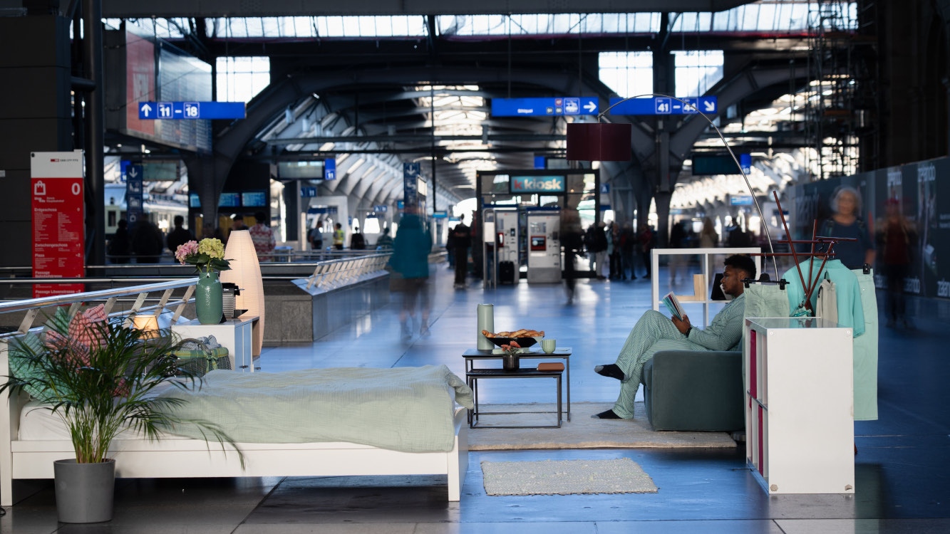 newhome baut ein Schlafzimmer in den Züricher Hauptbahnhof (Fotos: newhome.ch) newhome baut ein Schlafzimmer in den Züricher Hauptbahnhof (Fotos: newhome.ch)