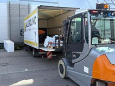 Still gibt LogiMAT-Messematerial an soziale Einrichtungen weiter