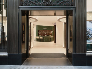 Neues globales Bentley Showroom-Konzept feiert Premiere (Fotos: Bentley Motors)