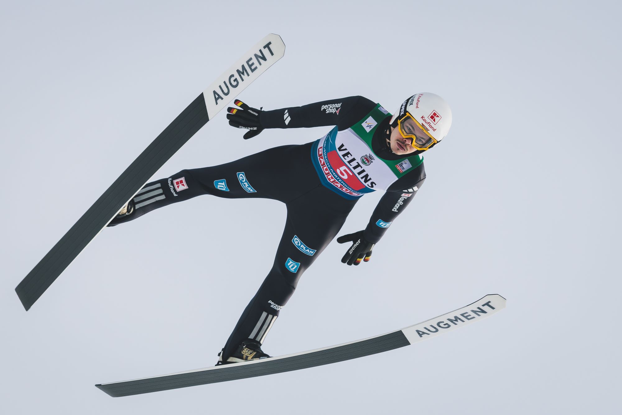 Veltins weitet Skisprung-Engagement aus (Foto: Veltins/Expa/ Brauerei C. & A. Veltins) Veltins weitet Skisprung-Engagement aus (Foto: Veltins/Expa/ Brauerei C. & A. Veltins)